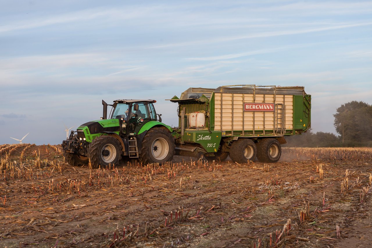 Bild 140 - Maisernte 2016